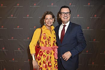 Hoteldirektor  Florian Steinmaier, Sarah Kronsbein (©Fotos: Brauer Photoso/Goran Nitschke für The Charles Hotel)